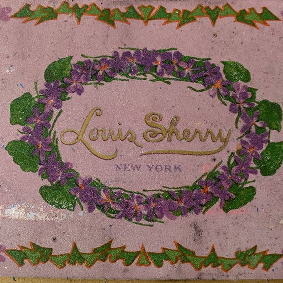 Vintage Louis Sherry Candy Tin Sewing Box - Picture 2 of 8